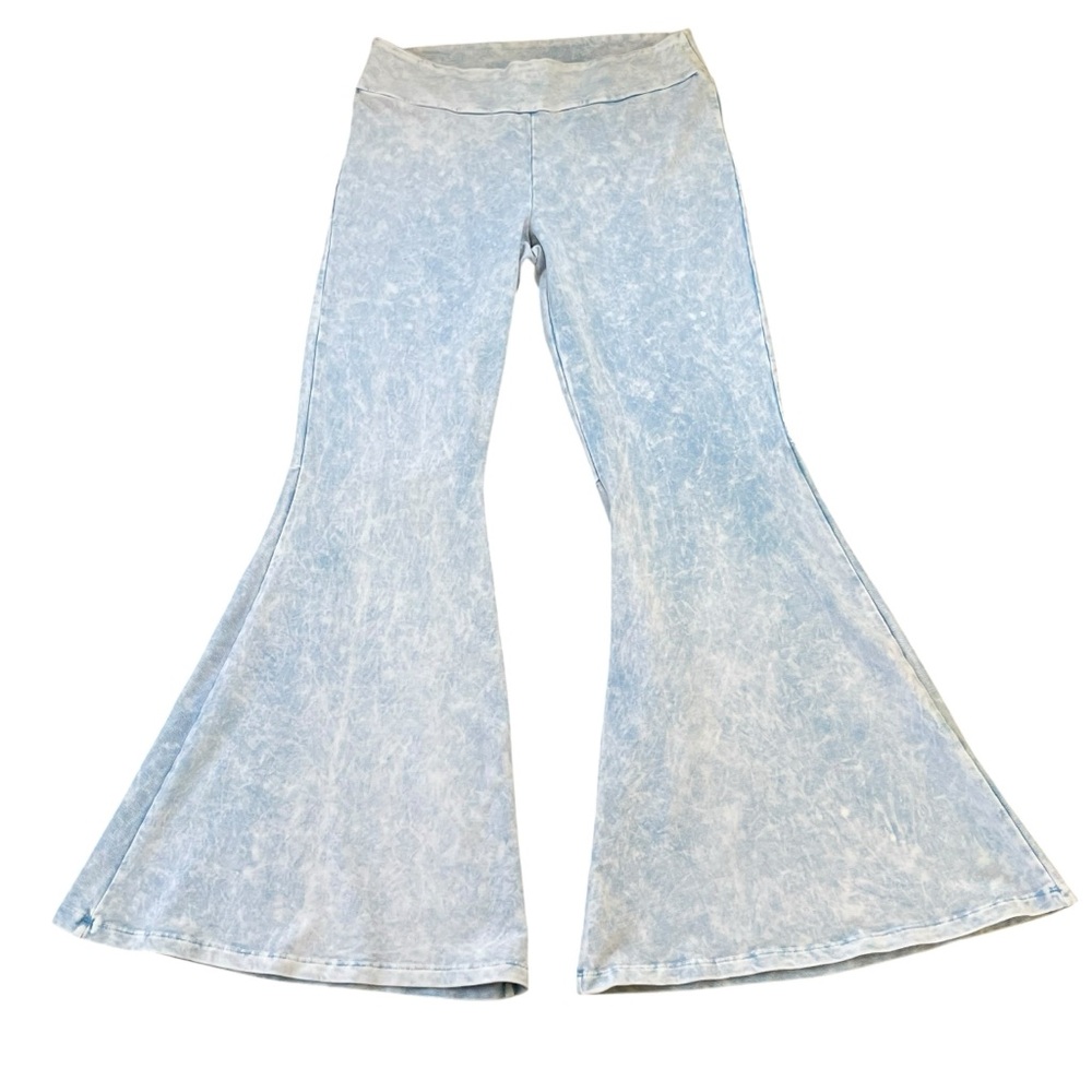 Chatoyant Denim Colored Yoga Flare Pants.  Size 2XL